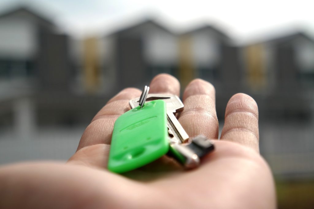 Image of hand holding keys